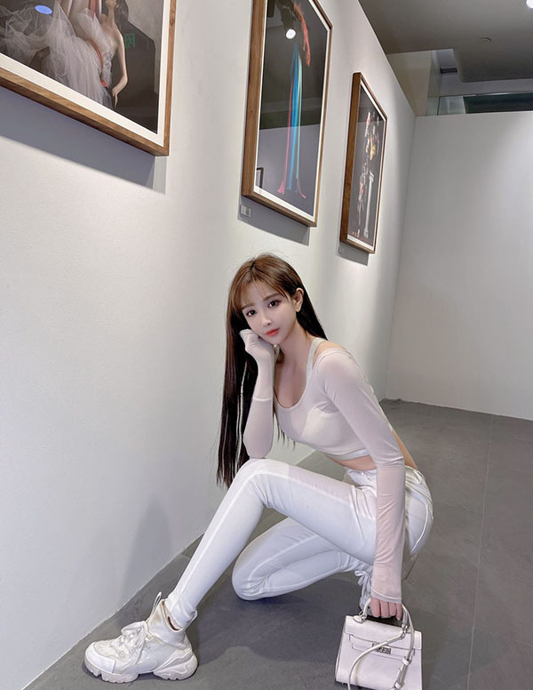 迪拜商务模特微信